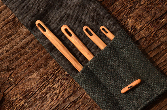 Needles for naalbinding, Set of 4 oaken needles, Nalbinding, With linen woolen case, Medieval weaving, Viking reenactment, Wooden needles