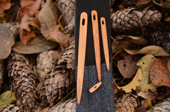 Wooden Nalbinding Needles, Oak wood, Weaving needles, Knitting needles, Needles set, With case, Set of 3, Nålebinding, Naalbinding needle