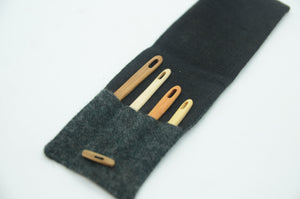 Wooden Nalbinding Needles / With case /Set of 4 / Handcarved needle / / Nålebinding / Nålbinding / Naalbinding needle / Medieval art