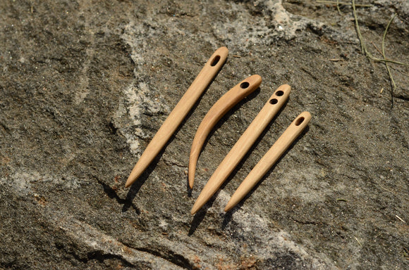 Set of 4 nalbinding needles, Set of wooden needles, Curved needle, Two holes needle, Set for naalbinding, Knitting needles, Horn Beam wood